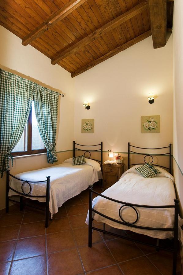 Agriturismo Poggio Di Maremma Pescia Romana Bagian luar foto