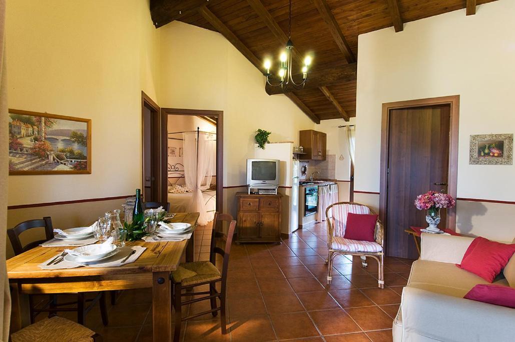 Agriturismo Poggio Di Maremma Pescia Romana Bagian luar foto