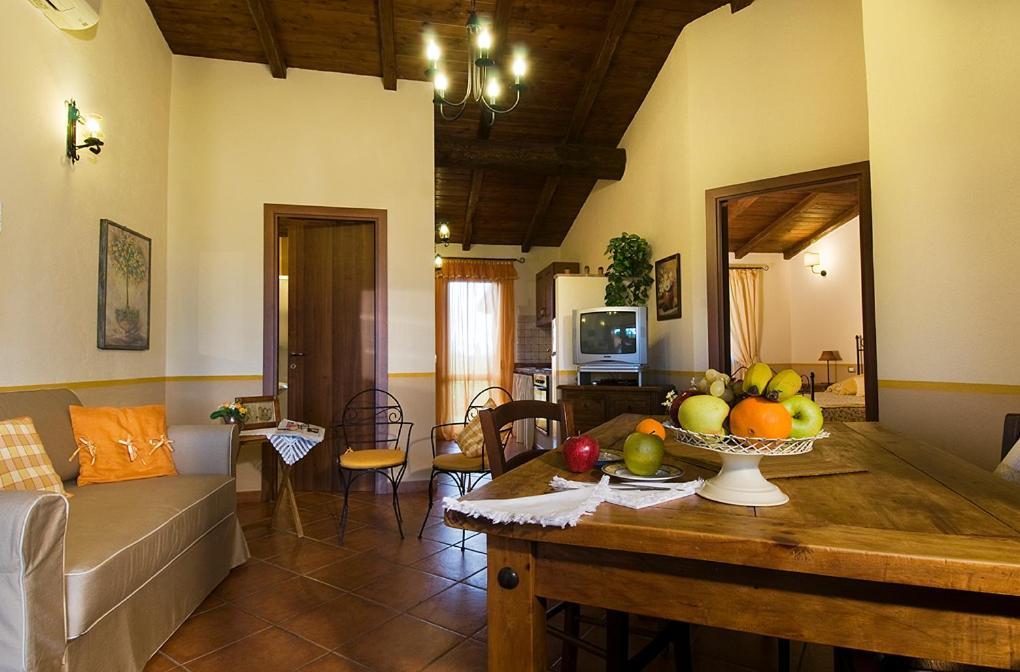 Agriturismo Poggio Di Maremma Pescia Romana Bagian luar foto